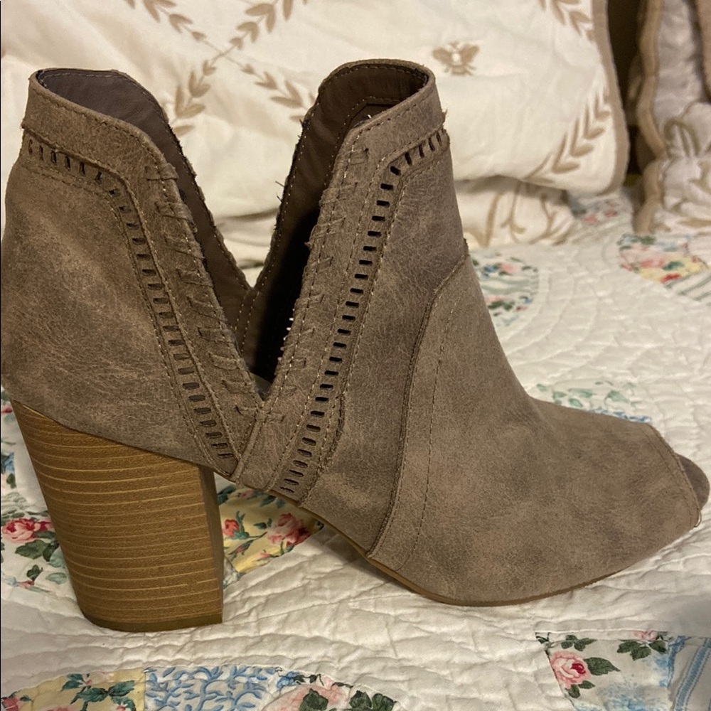 Fergalicious Brown Ankle Boots Sz 10 - Picture 8 of 14